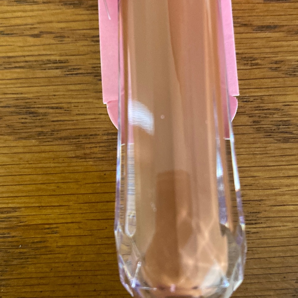 Jeffree Star Magic Concealer C23.5 Deep skin with golden red undertones